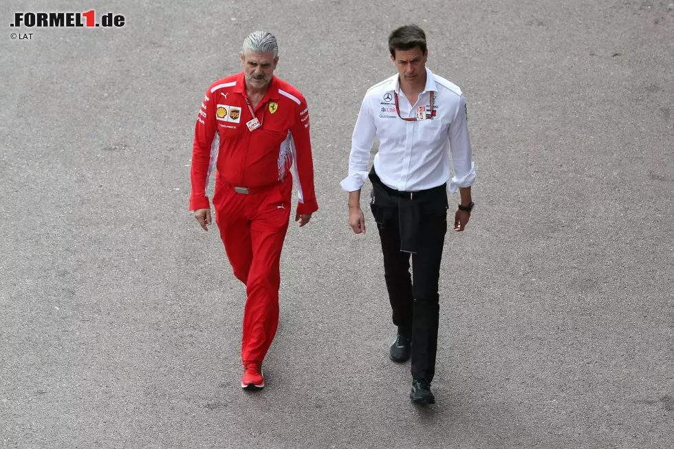 Foto zur News: Maurizio Arrivabene und Toto Wolff