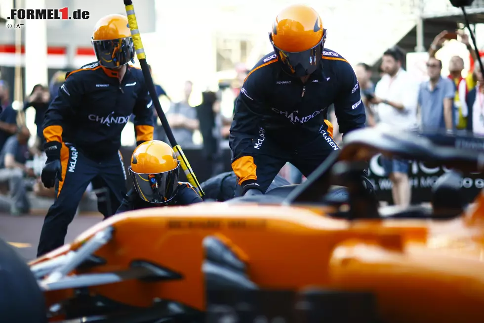 Foto zur News: Fernando Alonso (McLaren)