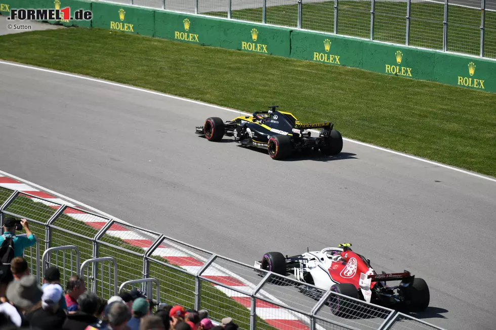 Foto zur News: Nico Hülkenberg (Renault) und Charles Leclerc (Sauber)