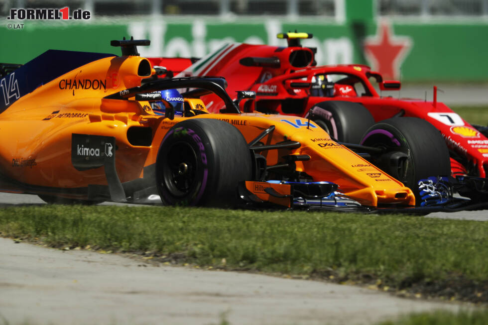 Foto zur News: Stoffel Vandoorne (McLaren) und Kimi Räikkönen (Ferrari)