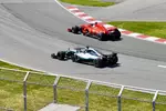 Foto zur News: Lewis Hamilton (Mercedes) und Sebastian Vettel (Ferrari)