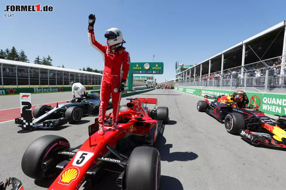 Foto zur News: Sebastian Vettel (Ferrari), Valtteri Bottas (Mercedes) und Max Verstappen (Red Bull)