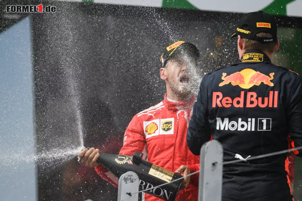 Foto zur News: Sebastian Vettel (Ferrari) und Max Verstappen (Red Bull)