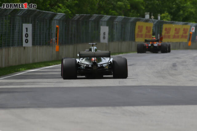 Foto zur News: Formel-1-Live-Ticker: So brüderlich feiert man Motorenwechsel