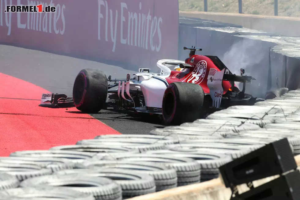 Foto zur News: Für Marcus Ericsson hat das Freie Training in Le Castellet ein feuriges Ende genommen. Die Bilder des Flammen-Crashs: