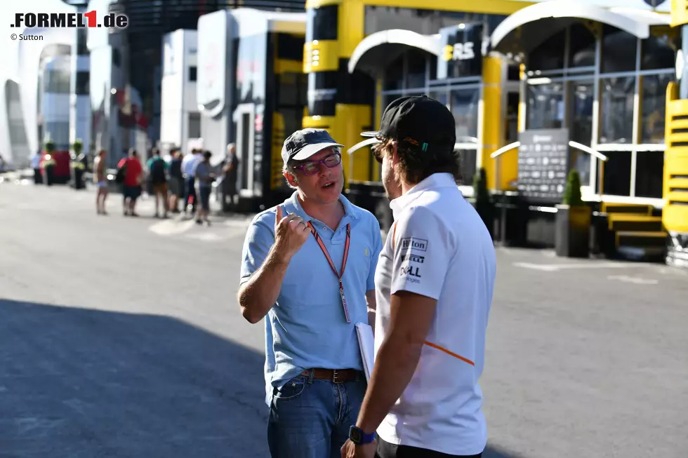 Foto zur News: Jacques Villeneuve und Fernando Alonso (McLaren)