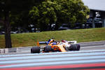 Foto zur News: Fernando Alonso (McLaren) und Marcus Ericsson (Sauber)