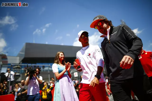 Foto zur News: Formel-1-Live-Ticker: Macht sich Alonso lustig?