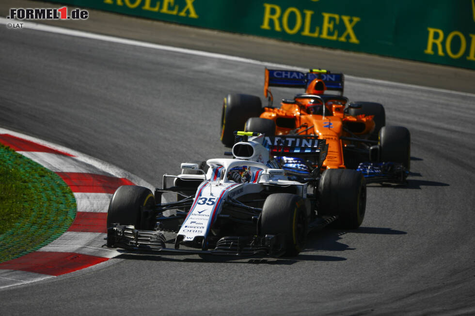 Foto zur News: Sergei Sirotkin (Williams) und Stoffel Vandoorne (McLaren)