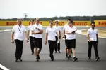 Foto zur News: Gil de Ferran und Stoffel Vandoorne (McLaren)