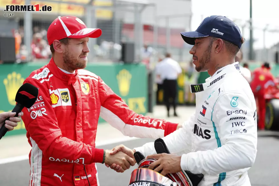 Foto zur News: Sebastian Vettel (Ferrari) und Lewis Hamilton (Mercedes)