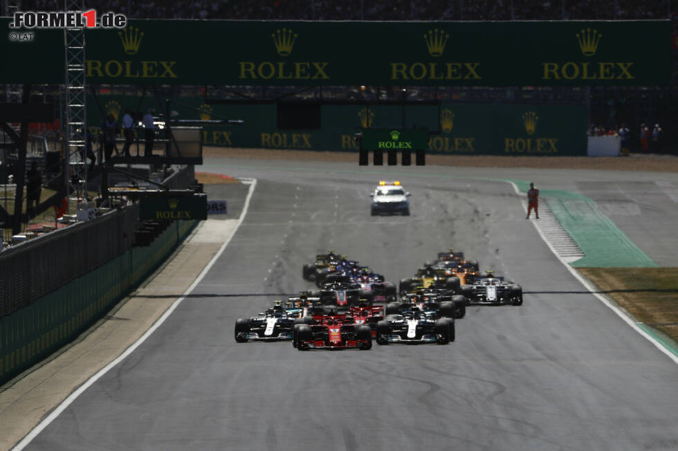 Sebastian Vettel (Ferrari), Lewis Hamilton (Mercedes), Valtteri Bottas (Mercedes), Kimi Räikkönen (Ferrari), Max Verstappen (Red Bull) und Daniel Ricciardo (Red Bull) Sebastian Vettel (Ferrari), Lewis Hamilton (Mercedes), Valtteri Bottas (Mercedes), Kimi Räikkönen (Ferrari), Max Verstappen (Red Bull) und Daniel Ricciardo (Red Bull)