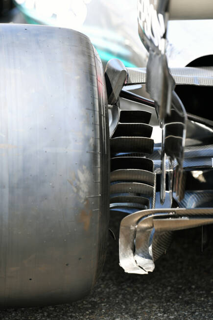Foto zur News: Hinterradaufhängung Mercedes