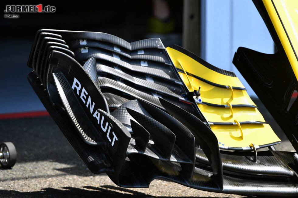 Foto zur News: Frontflügel des Renault