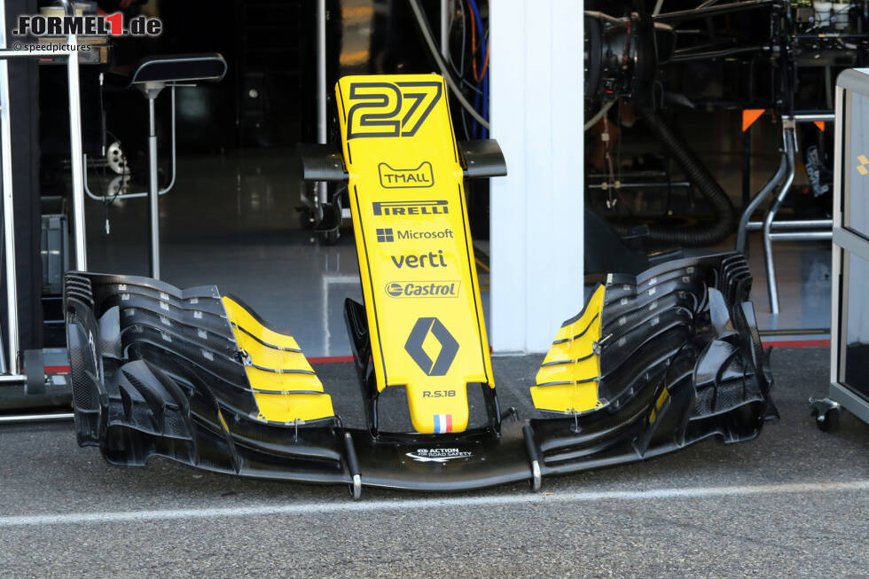 Foto zur News: Frontflügel Renault