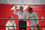 Foto zur News: Valtteri Bottas (Mercedes) und Lewis Hamilton (Mercedes)