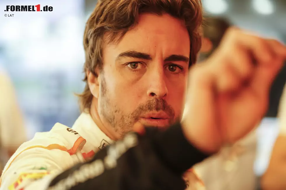 Foto zur News: Fernando Alonso (McLaren)