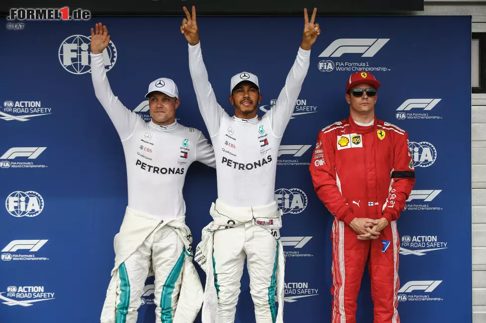 Foto zur News: Valtteri Bottas (Mercedes), Lewis Hamilton (Mercedes) und Kimi Räikkönen (Ferrari)