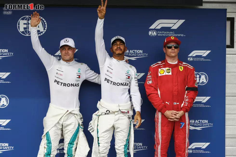 Foto zur News: Valtteri Bottas (Mercedes), Lewis Hamilton (Mercedes) und Kimi Räikkönen (Ferrari)