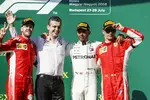 Foto zur News: Sebastian Vettel (Ferrari), Lewis Hamilton (Mercedes) und Kimi Räikkönen (Ferrari)