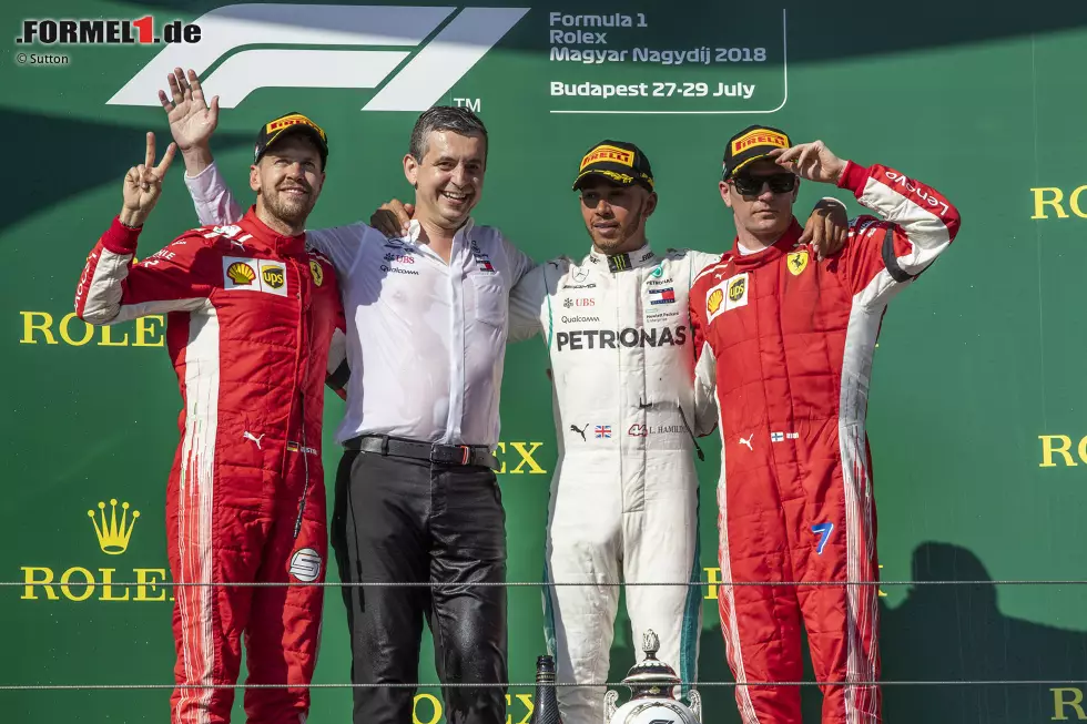 Foto zur News: Sebastian Vettel (Ferrari), Lewis Hamilton (Mercedes) und Kimi Räikkönen (Ferrari)