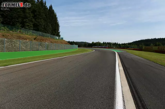 Foto zur News: Formel-1-Liveticker: Renault denkt über Ende des Standorts Viry-Chatillon nach!