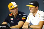 Foto zur News: Max Verstappen (Red Bull) und Stoffel Vandoorne (McLaren)