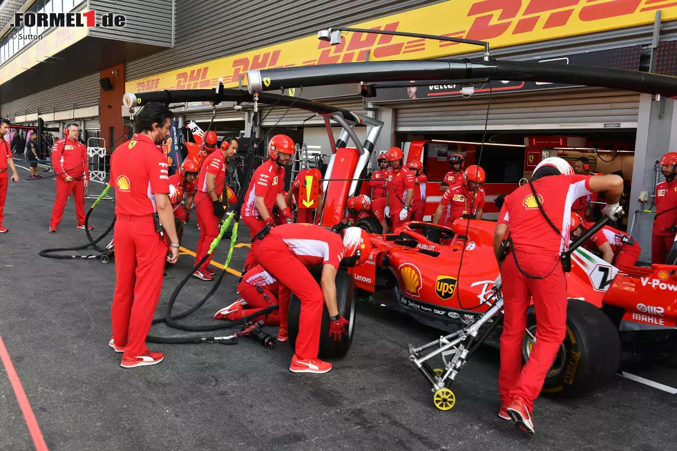 Foto zur News: Boxenstopp-Training bei Ferrari