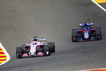 Foto zur News: Sergio Perez (Racing Point) und Brendon Hartley (Toro Rosso)