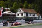 Foto zur News: Sebastian Vettel (Ferrari), Esteban Ocon (Racing Point) und Sergio Perez (Racing Point)