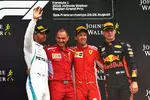 Foto zur News: Lewis Hamilton (Mercedes), Sebastian Vettel (Ferrari) und Max Verstappen (Red Bull)