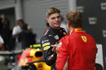 Foto zur News: Max Verstappen (Red Bull) und Sebastian Vettel (Ferrari)