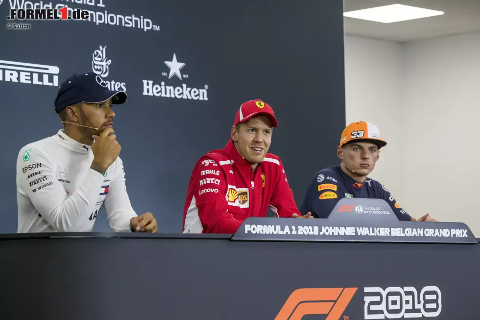 Foto zur News: Lewis Hamilton (Mercedes), Sebastian Vettel (Ferrari) und Max Verstappen (Red Bull)