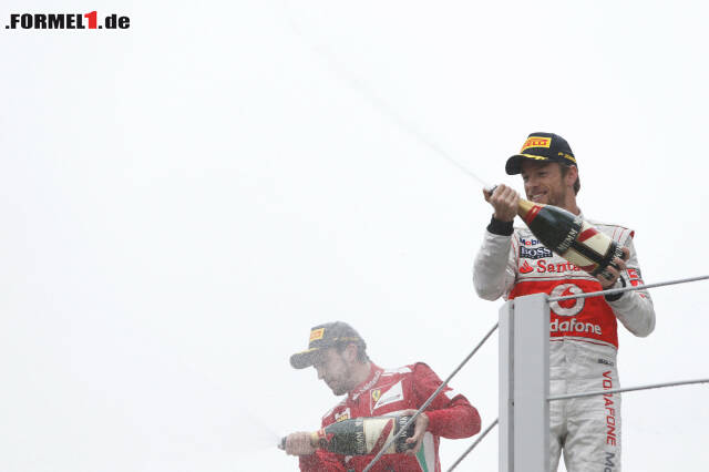 Foto zur News: Formel-1-Live-Ticker: Lewis Hamilton erhält Geschenk von Roger Federer