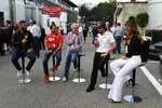 Foto zur News: Fernando Alonso (McLaren), Davide Valsecchi, Marc Gene und Jacques Villeneuve