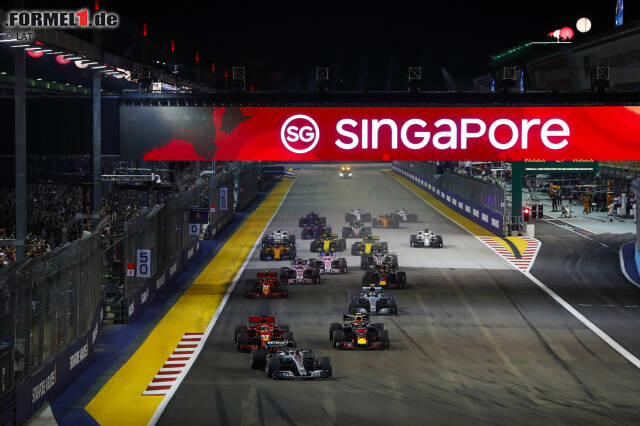 Lewis Hamilton (Mercedes), Sebastian Vettel (Ferrari), Max Verstappen (Red Bull), Valtteri Bottas (Mercedes) und Kimi Räikkönen (Ferrari) Lewis Hamilton (Mercedes), Sebastian Vettel (Ferrari), Max Verstappen (Red Bull), Valtteri Bottas (Mercedes) und Kimi Räikkönen (Ferrari)