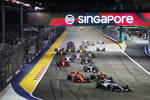 Foto zur News: Lewis Hamilton (Mercedes), Max Verstappen (Red Bull) und Sebastian Vettel (Ferrari)