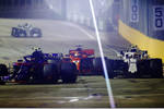 Foto zur News: Pierre Gasly (Toro Rosso), Sergei Sirotkin (Williams) und Sebastian Vettel (Ferrari)