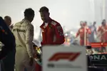 Foto zur News: Lewis Hamilton (Mercedes) und Sebastian Vettel (Ferrari)