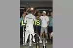 Foto zur News: Lewis Hamilton (Mercedes) und Valtteri Bottas (Mercedes)