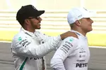 Foto zur News: Lewis Hamilton (Mercedes) und Valtteri Bottas (Mercedes)