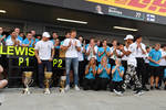 Foto zur News: Lewis Hamilton (Mercedes), Valtteri Bottas (Mercedes) und George Russell