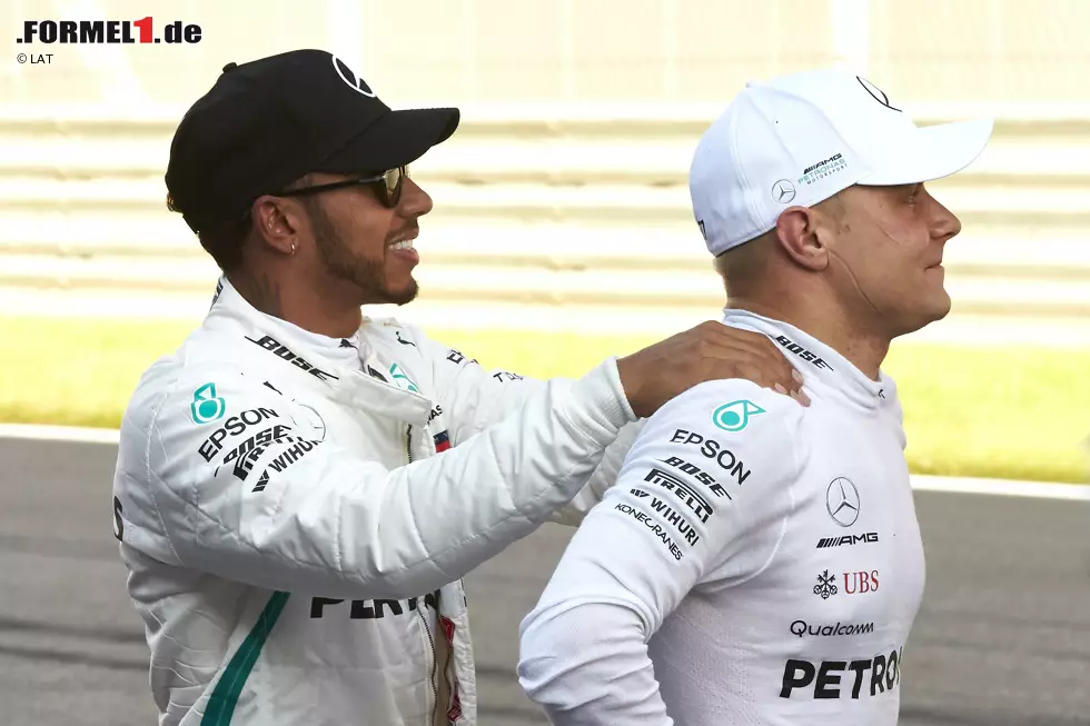 Foto zur News: Lewis Hamilton (Mercedes) und Valtteri Bottas (Mercedes)