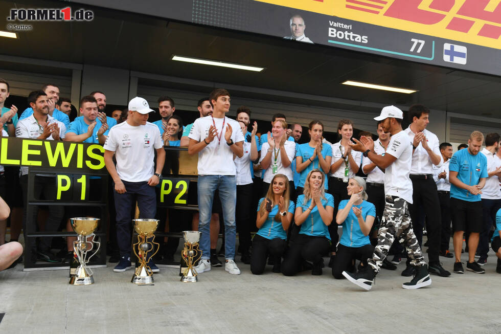 Foto zur News: Lewis Hamilton (Mercedes), Valtteri Bottas (Mercedes) und George Russell