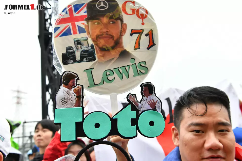 Foto zur News: Lewis Hamilton (Mercedes) und Toto Wolff