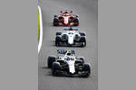 Foto zur News: Sergei Sirotkin (Williams), Marcus Ericsson (Sauber) und Sebastian Vettel (Ferrari)