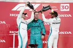 Foto zur News: Lewis Hamilton (Mercedes) und Valtteri Bottas (Mercedes)