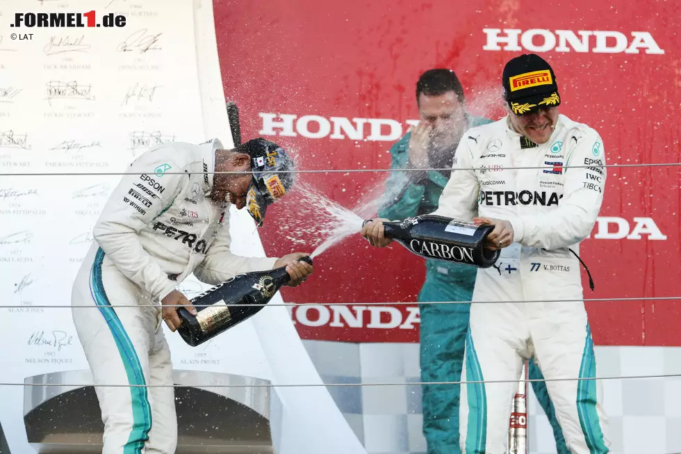 Foto zur News: Lewis Hamilton (Mercedes) und Valtteri Bottas (Mercedes)