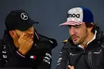 Foto zur News: Lewis Hamilton (Mercedes) und Fernando Alonso (McLaren)