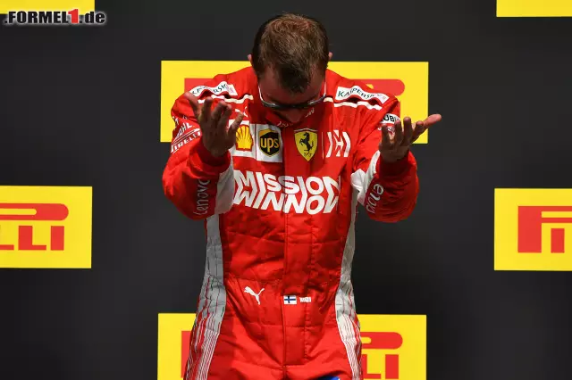 2007 war er der bisher letzte Weltmeister auf Ferrari, 2019 möchte er bei Alfa Romeo seinen zweiten Frühling erleben und noch mindestens einmal aufs Podium fahren. Die Chancen dafür stehen gar nicht so schlecht. Klick dich jetzt durch die fünf Gründe, warum Kimi Räikkönen 2019 mindestens einen dritten Platz schafft! Foto zur News: 2007 war er der bisher letzte Weltmeister auf Ferrari, 2019 möchte er bei Alfa Romeo seinen zweiten Frühling erleben und noch mindestens einmal aufs Podium fahren. Die Chancen dafür stehen gar nicht so schlecht. Klick dich jetzt durch die fünf Gründe, warum Kimi Räikkönen 2019 mindestens einen dritten Platz schafft!